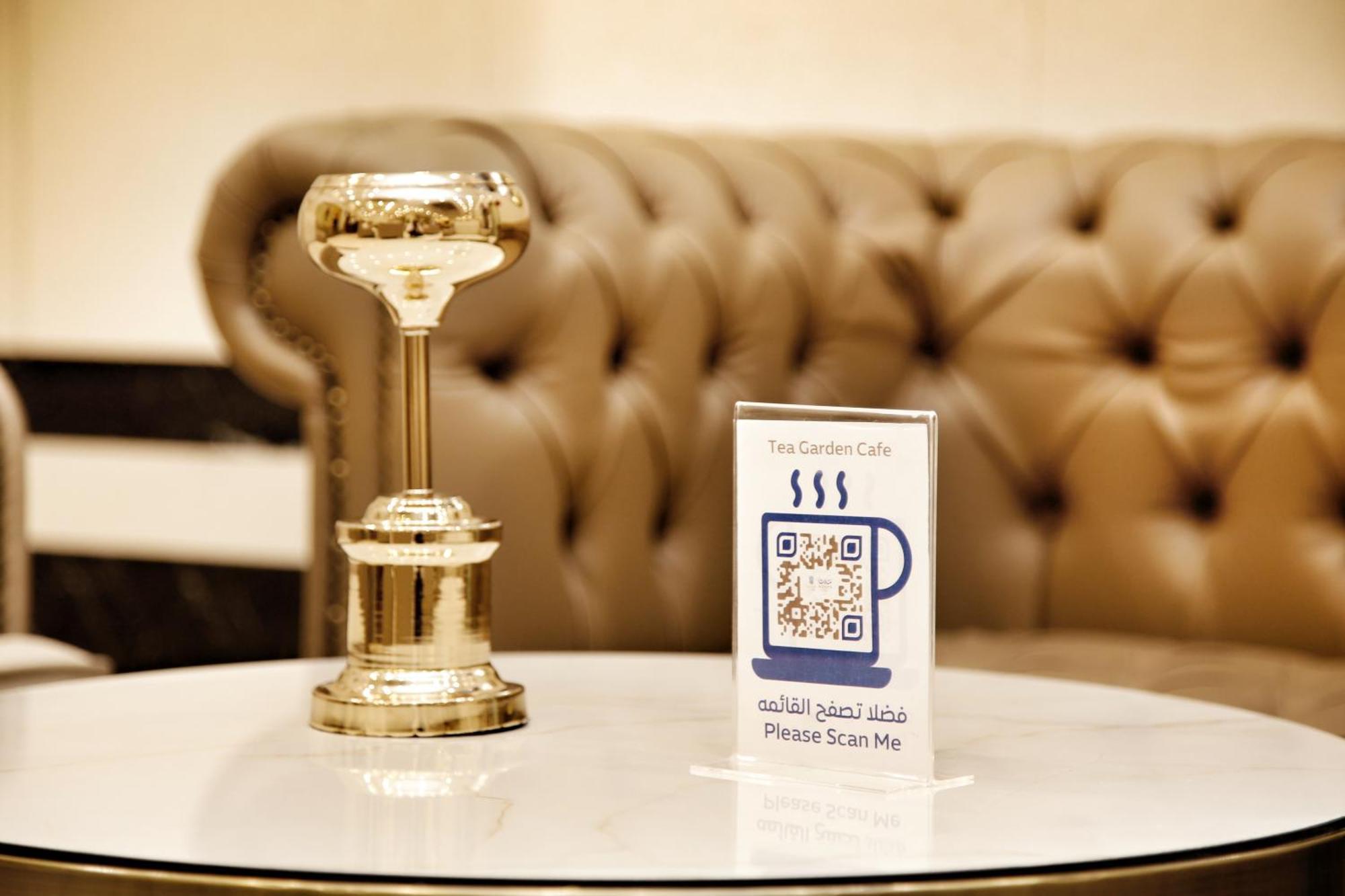 Hotel Maden Alrawda Medina Esterno foto QR code in a coffee shop