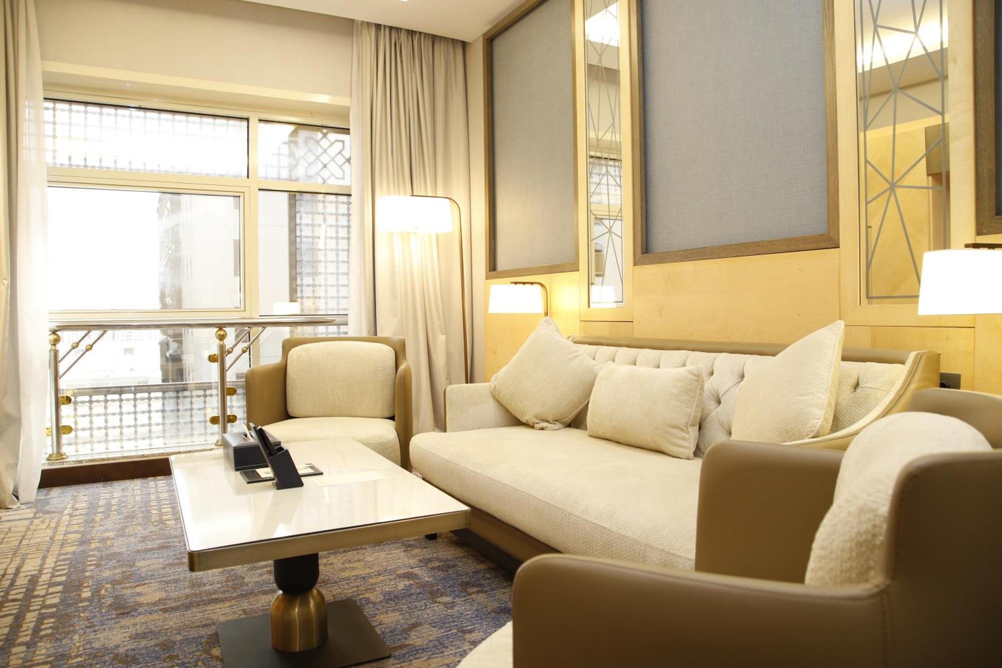 Hotel Maden Alrawda Medina Esterno foto A suite at the hotel