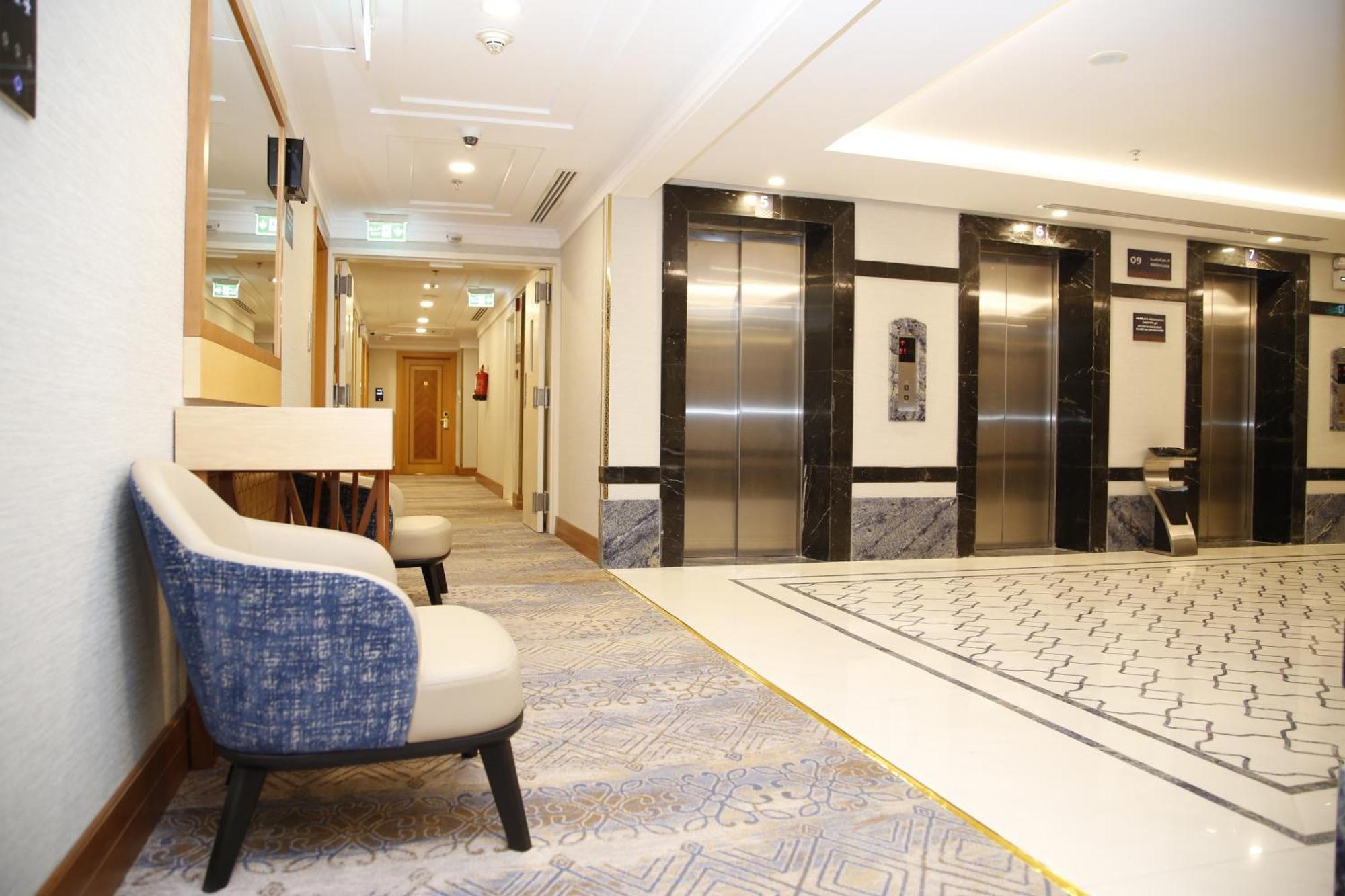 Hotel Maden Alrawda Medina Esterno foto The elevators at the 10th floor